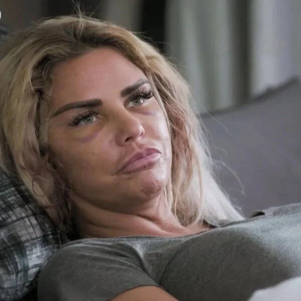 Katie Price — britisches Model, bekannt für ihre zahlreichen Schönheitsoperationen