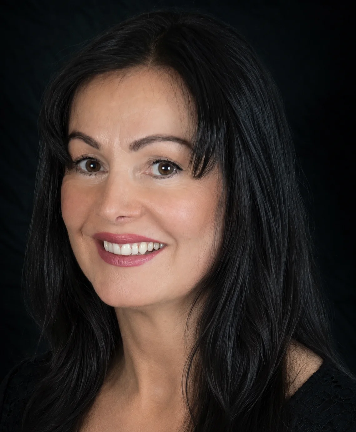 Christine Scheib, Entwicklerin der FACE-Methode®, Porträt in Dreiviertel-Nahaufnahme