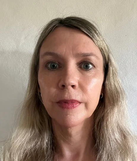 Kundin (56) nach sechs Monaten Training mit der FACE-Methode®, Frontalansicht